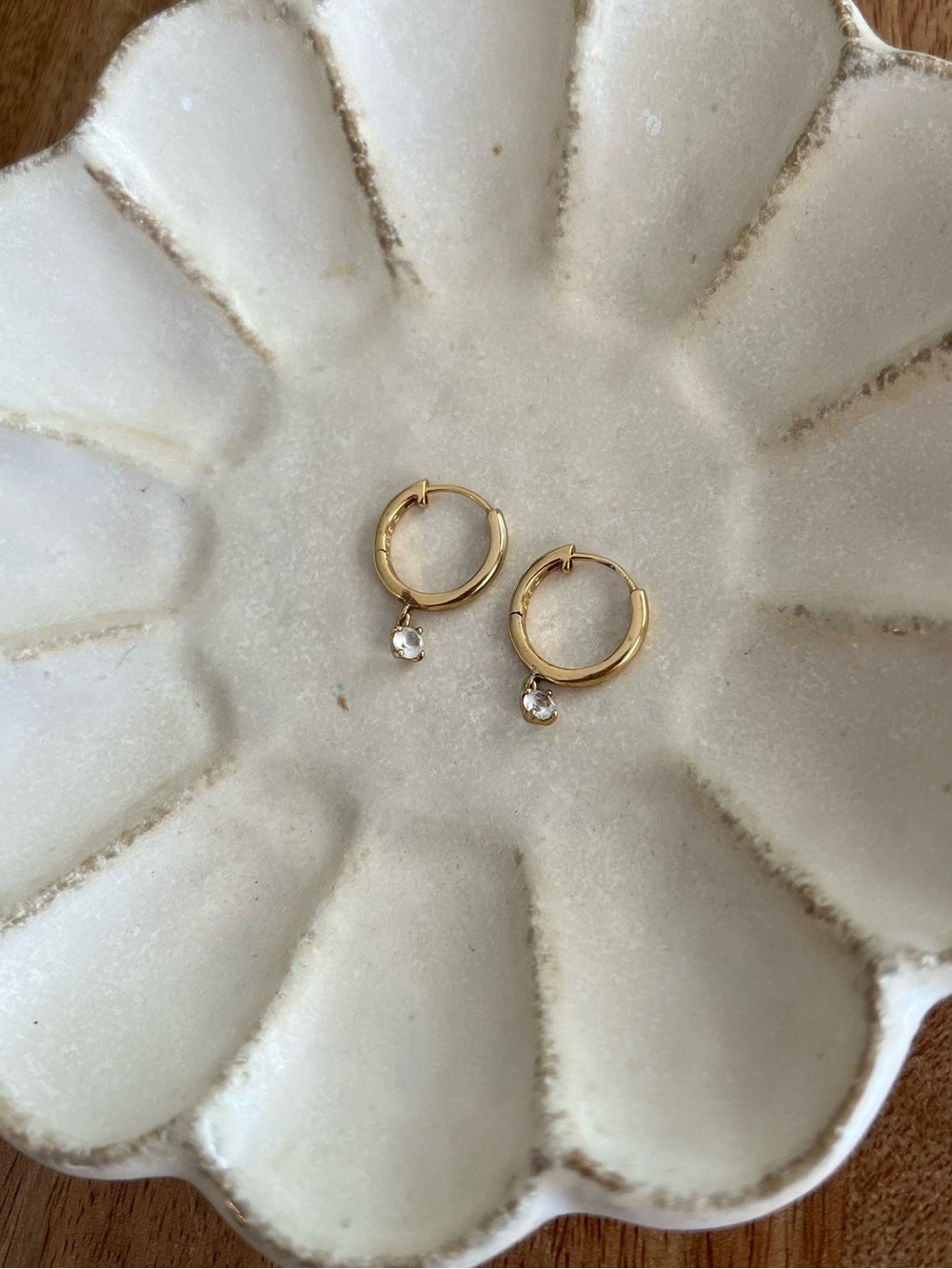 MEJURI ROUND LAB GROWN SAPPHIRE HOOPS